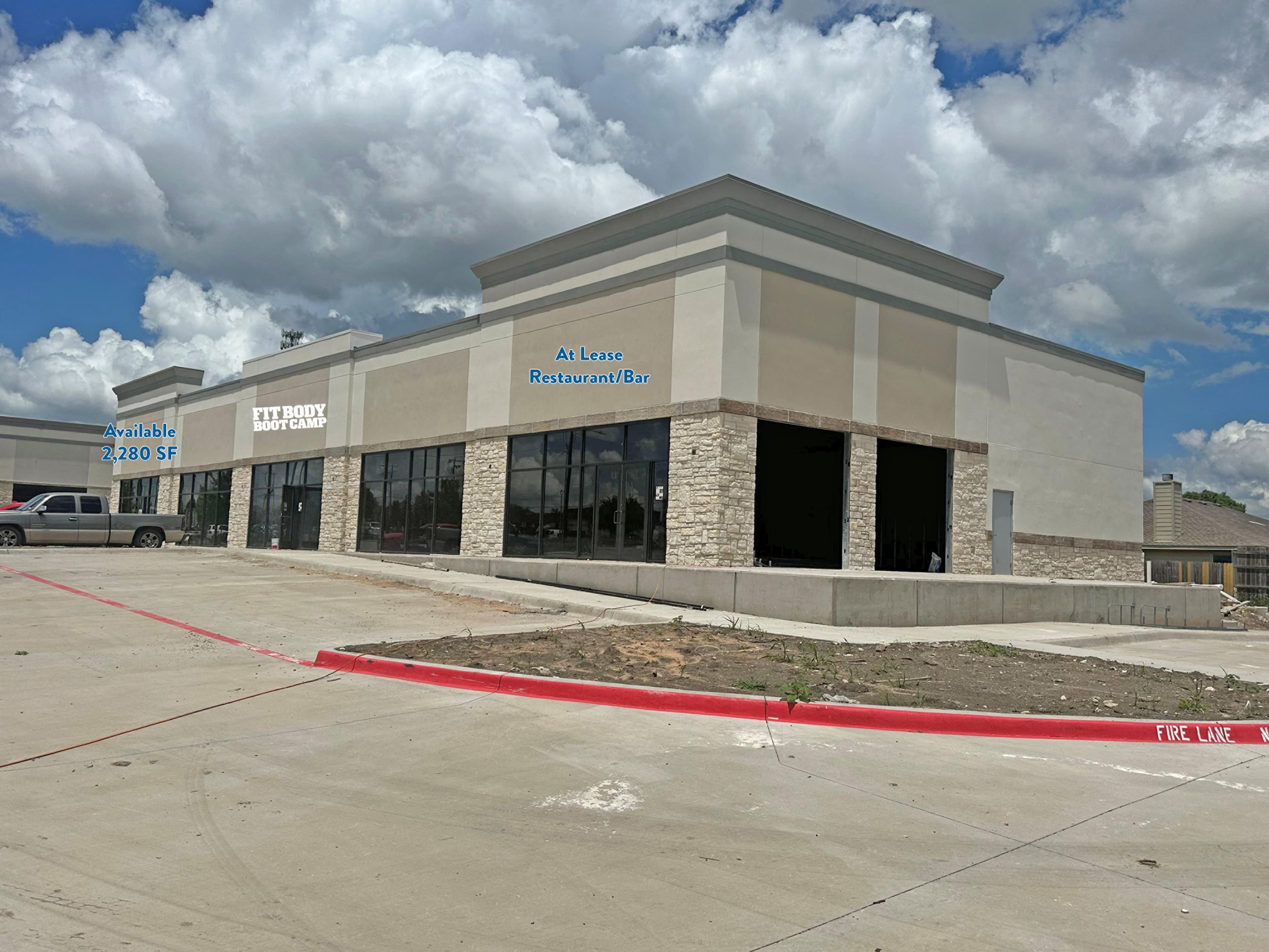 Willow Creek Retail Center